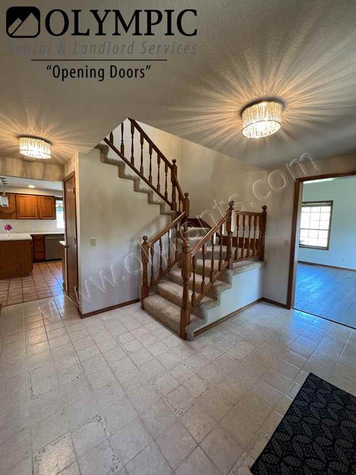 2646 58th Ct Se - Photo 2 of 39