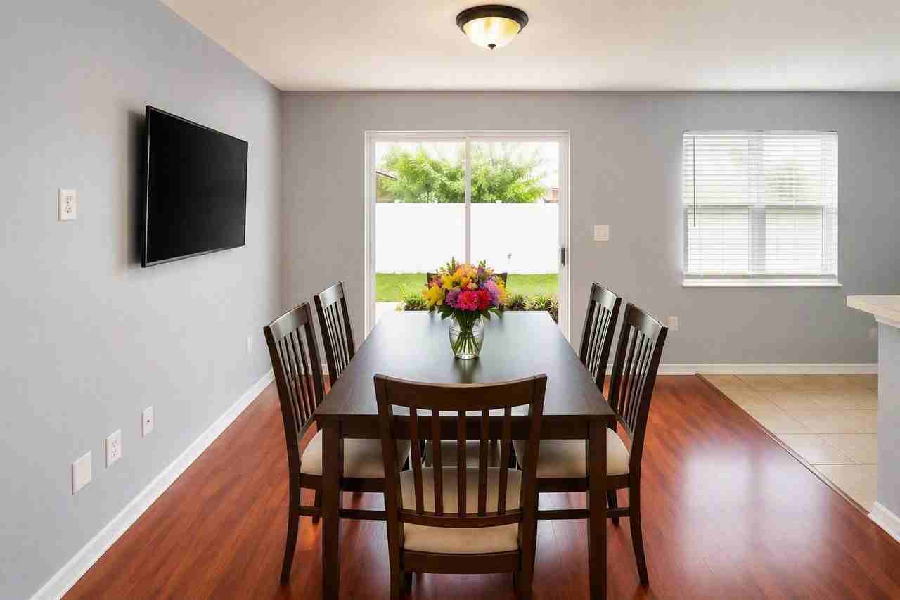 8532 Edgewater Place Blvd - Photo 6 of 30