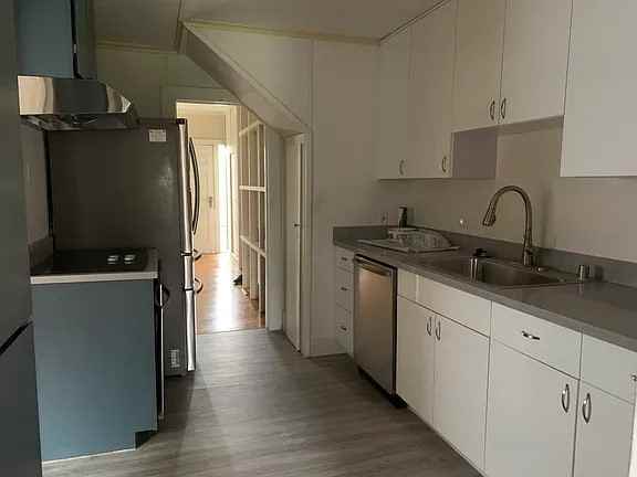 2149 Dartmouth St - Photo 3 of 3