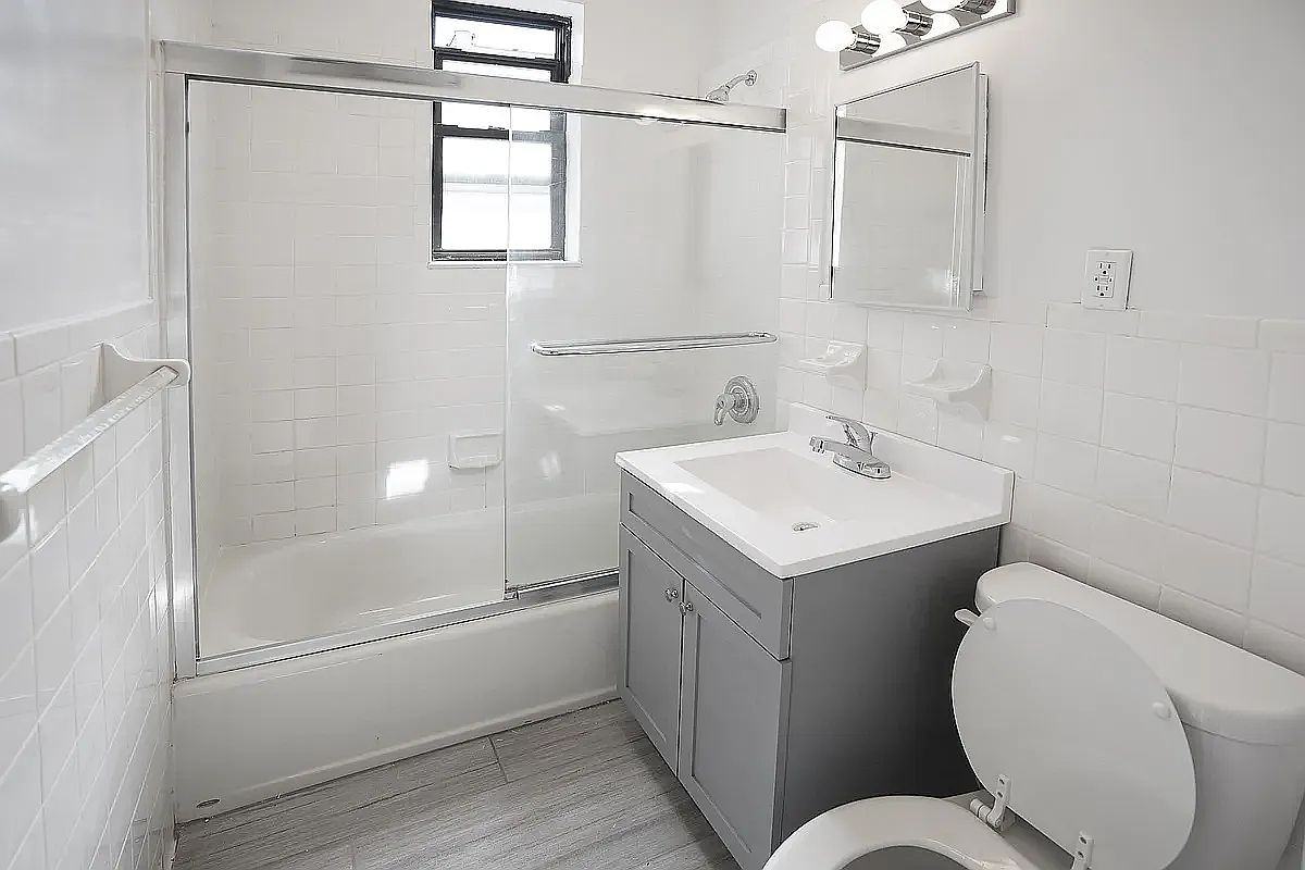 3820 Parsons Blvd - Photo 3 of 4