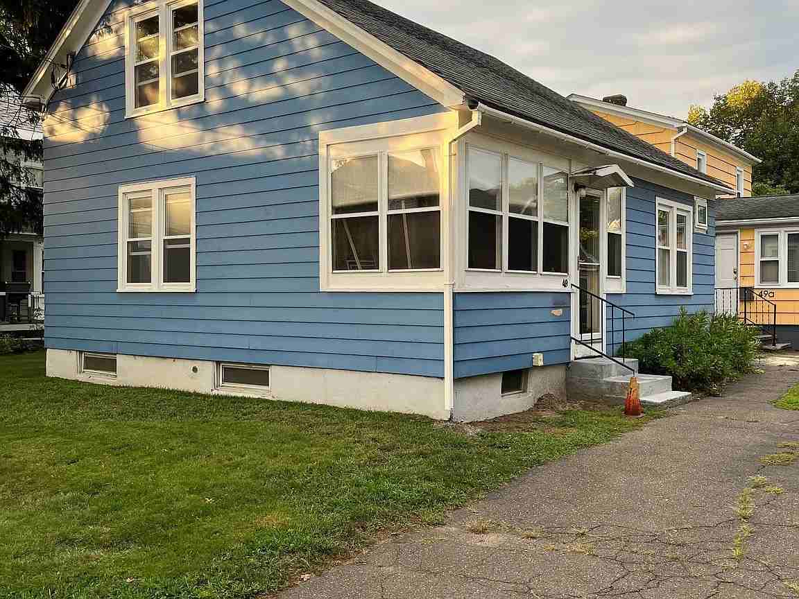 49 Grant Ave - Photo 2 of 12