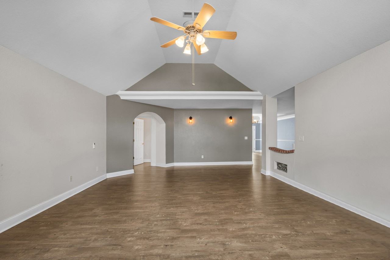 2409 Hunters Trl #NA - Photo 5 of 39