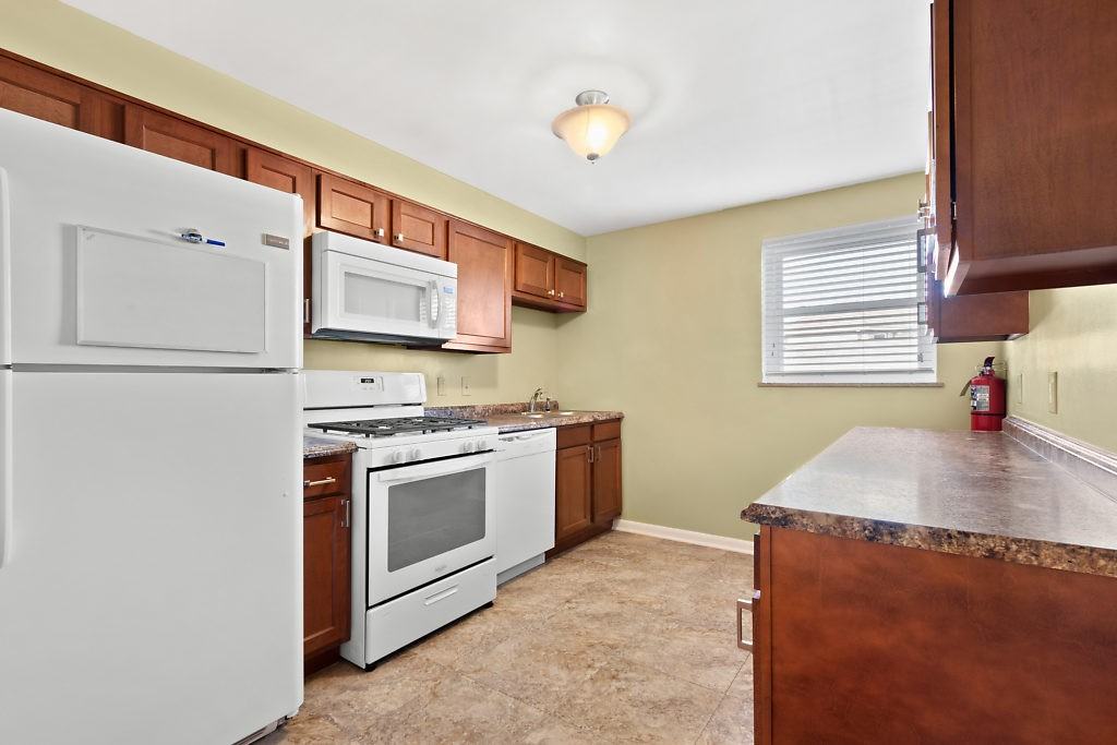 69 N 20th St #H - Photo 2 of 13