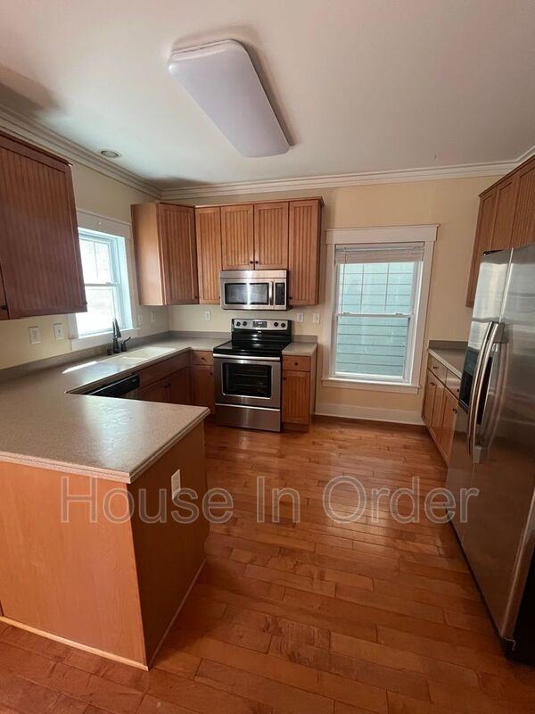 129 Aurora Dr #5 - Photo 3 of 22