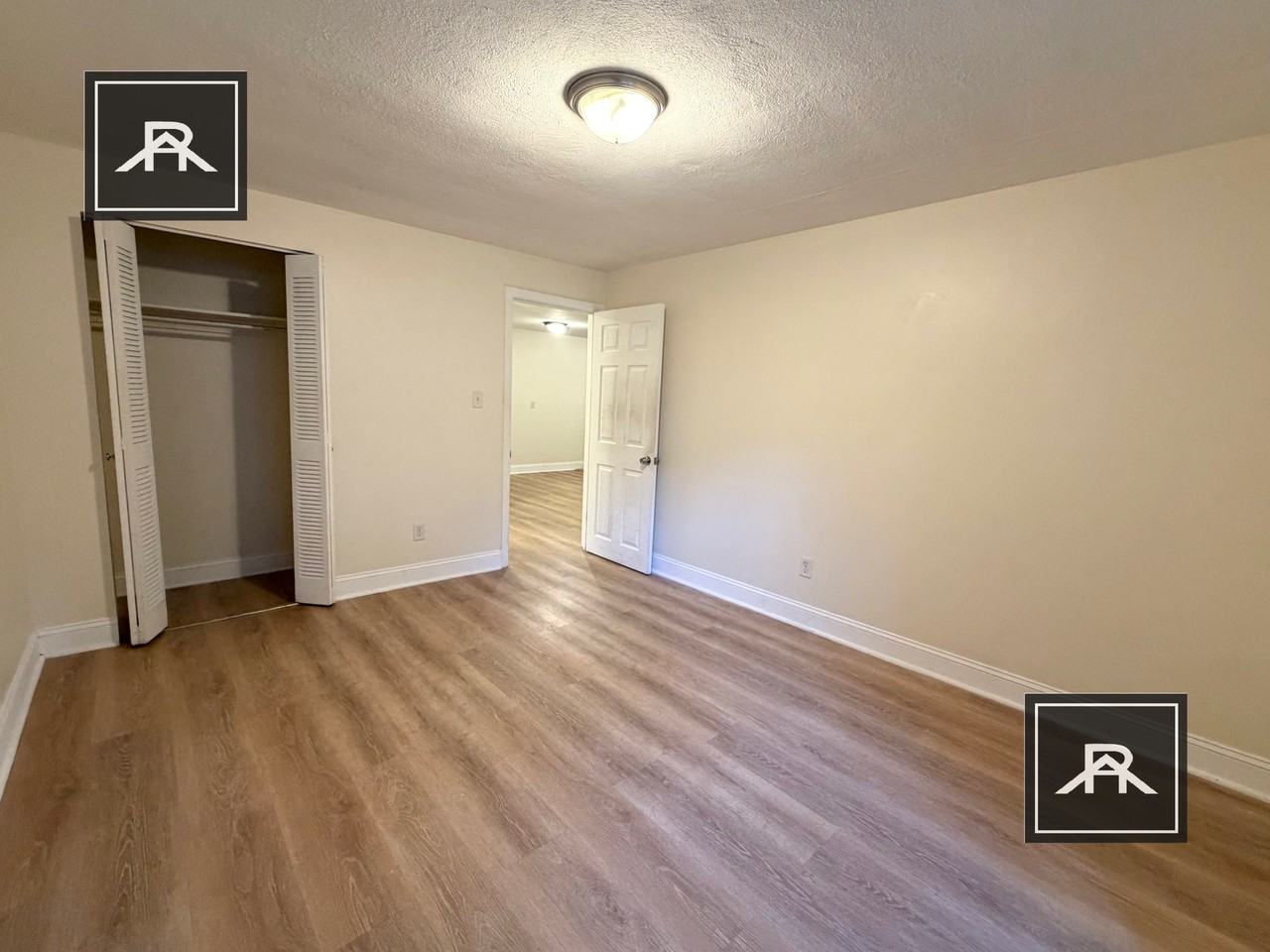 221 Kent St #5 - Photo 6 of 8