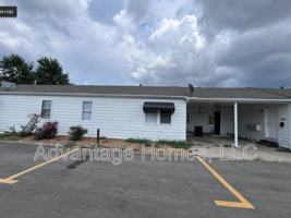 featured image of 1015 N Scott Ave #5BACK