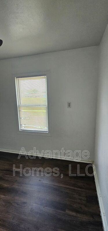 1015 N Scott Ave #5BACK - Photo 3 of 39