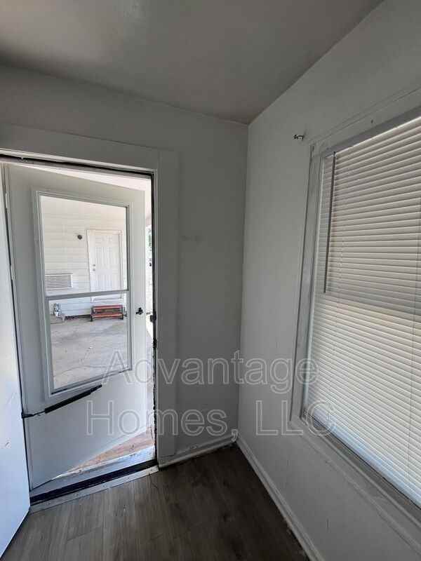 1015 N Scott Ave #5BACK - Photo 5 of 39
