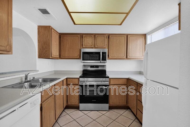 615 W 13th St - Photo 4 of 25