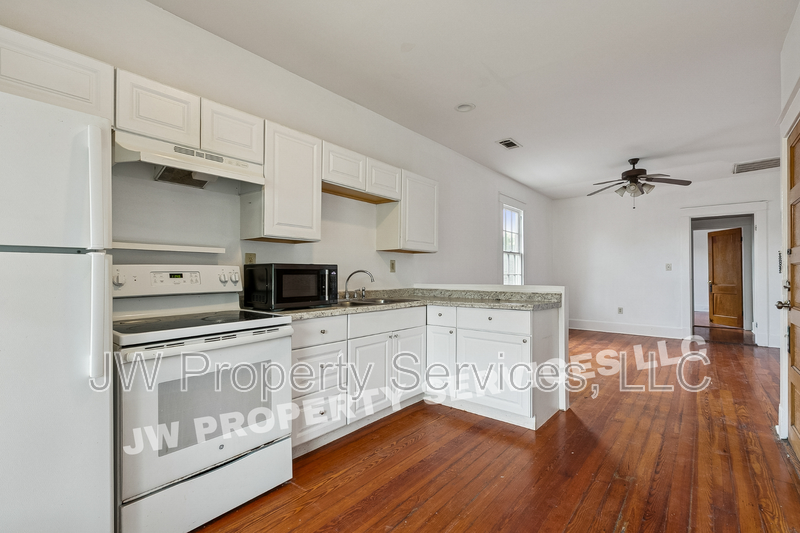 320 N Olympia St - Photo 5 of 10