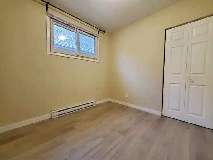 195 Morley Ave #A - Photo 7 of 9