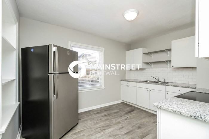 4437 Gladstone Blvd - Photo 5 of 17