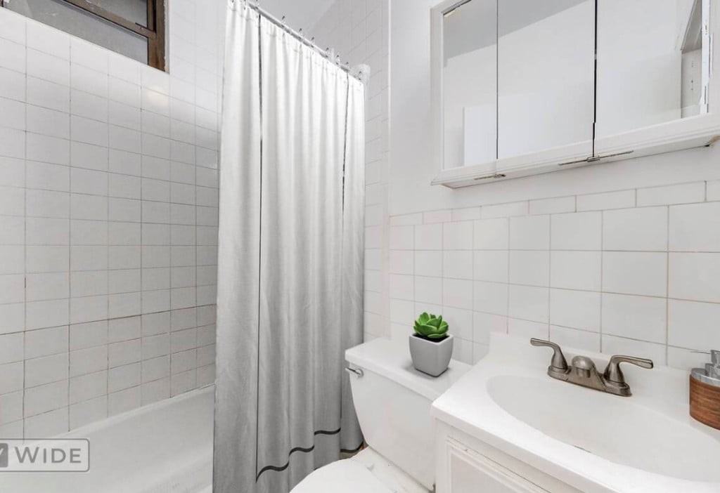 E 75th St #D - Photo 4 of 4