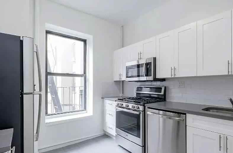 6 W 107th St #3C - Photo 5 of 6