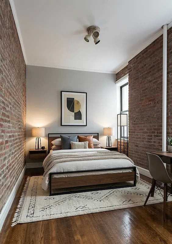 564 Hudson St #2 - Photo 4 of 8