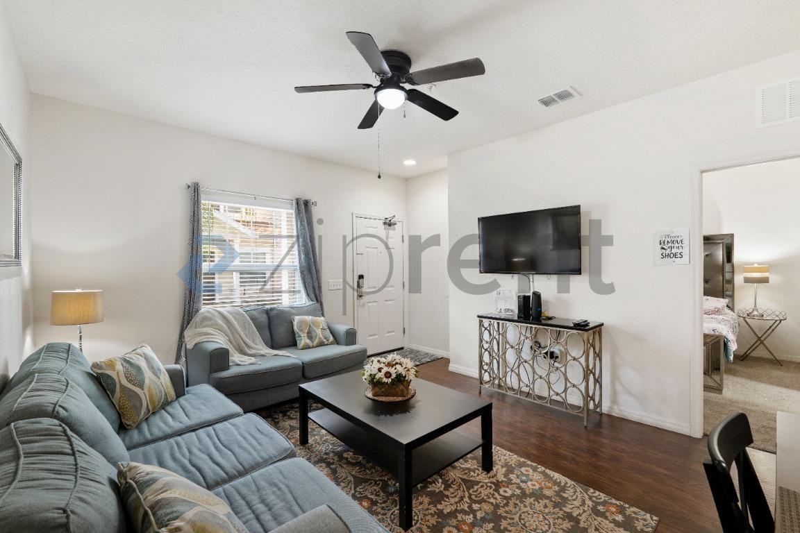 5364 Diplomat Ct #106 - Photo 4 of 16