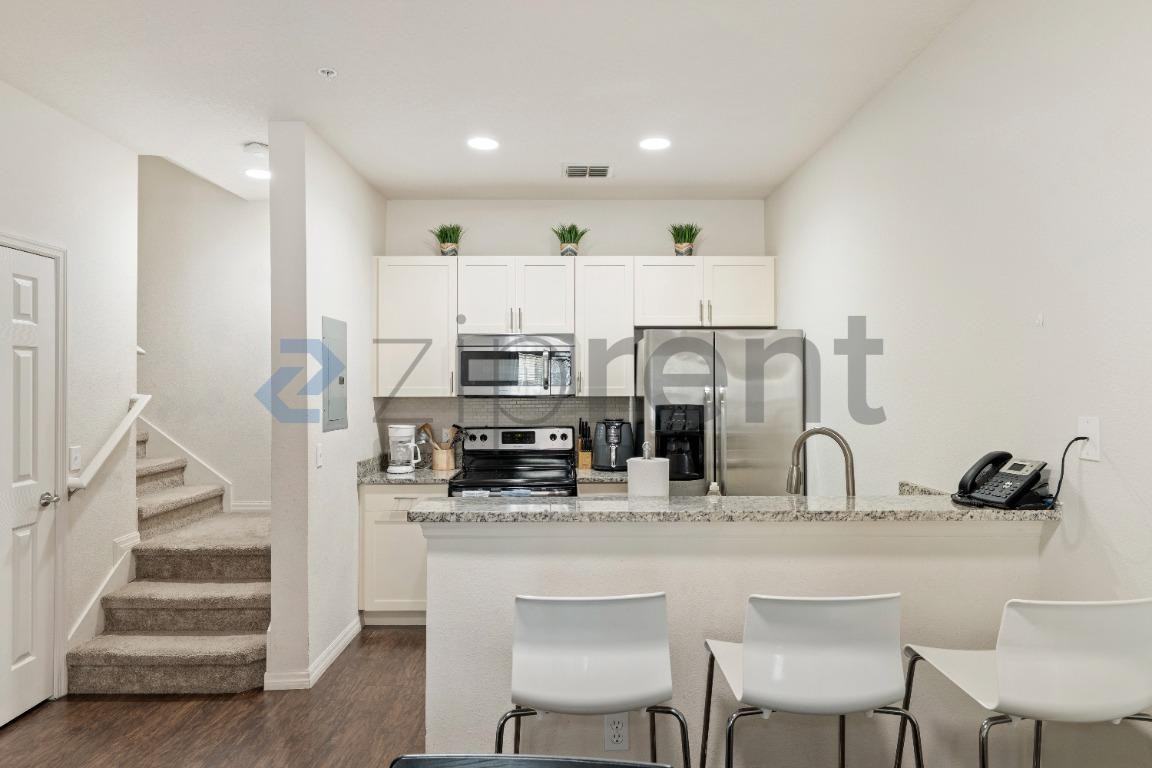 5364 Diplomat Ct #106 - Photo 7 of 16