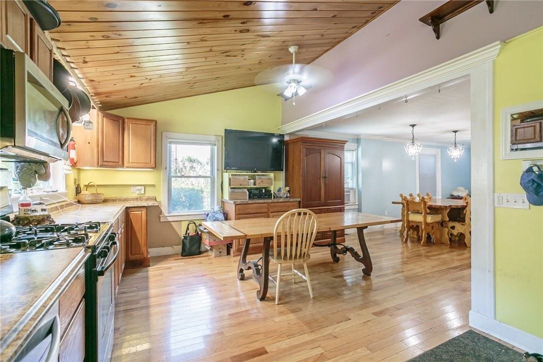 2153 Five Mile Line Rd - Photo 6 of 26