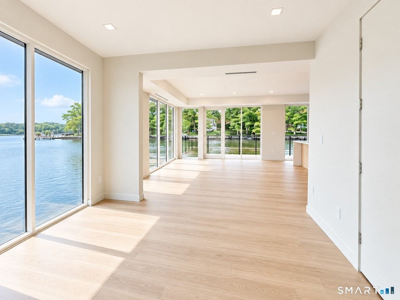 251 Riverside Ave - Photo 5 of 15