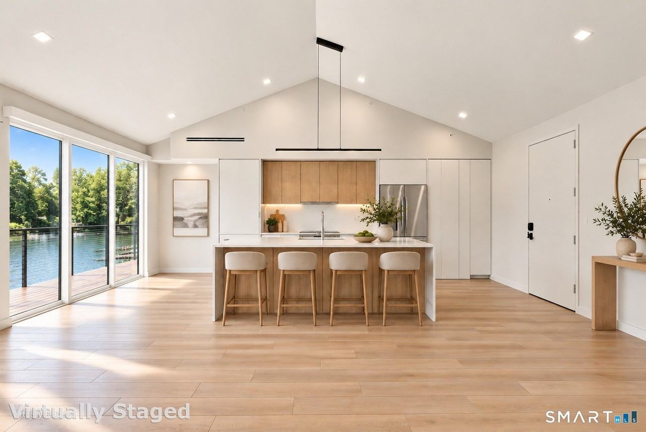 251 Riverside Ave - Photo 7 of 15