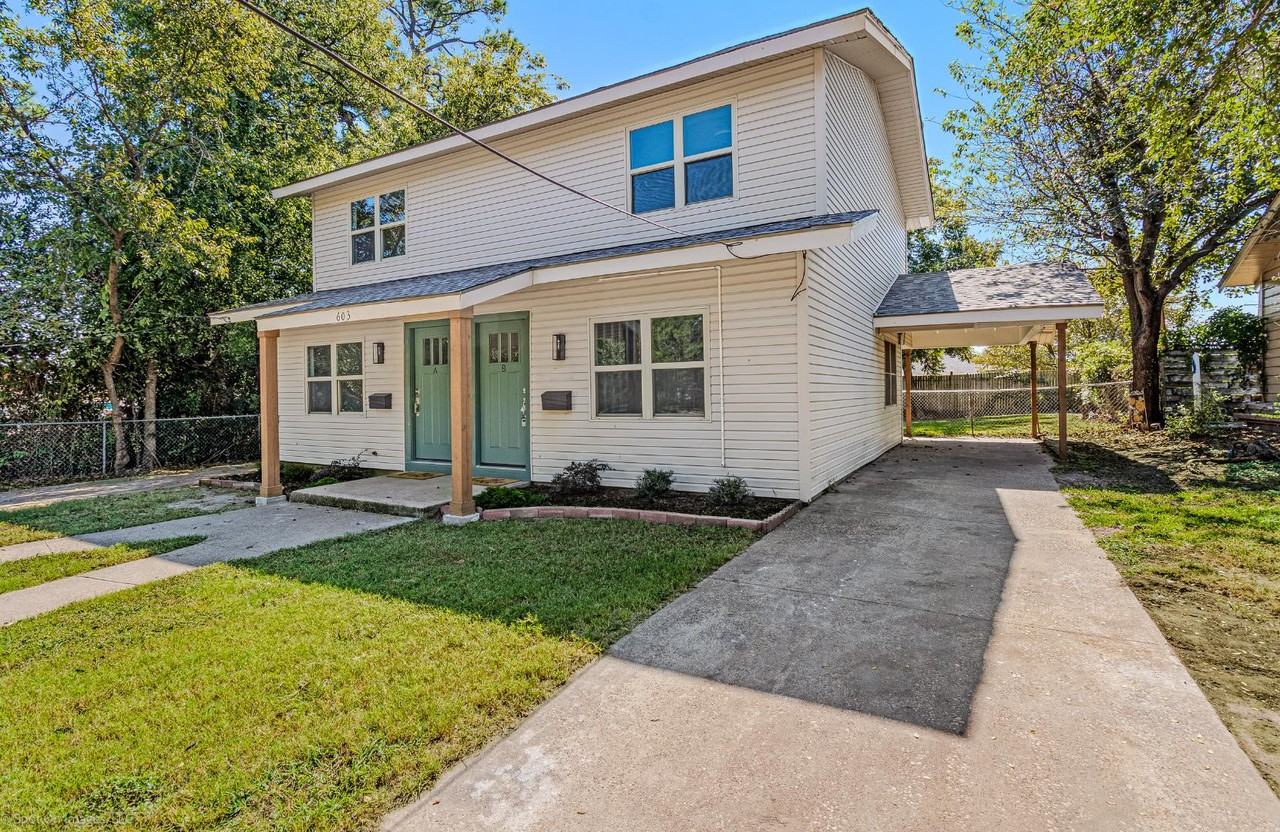 Terrell Duplex - Photo 4 of 10