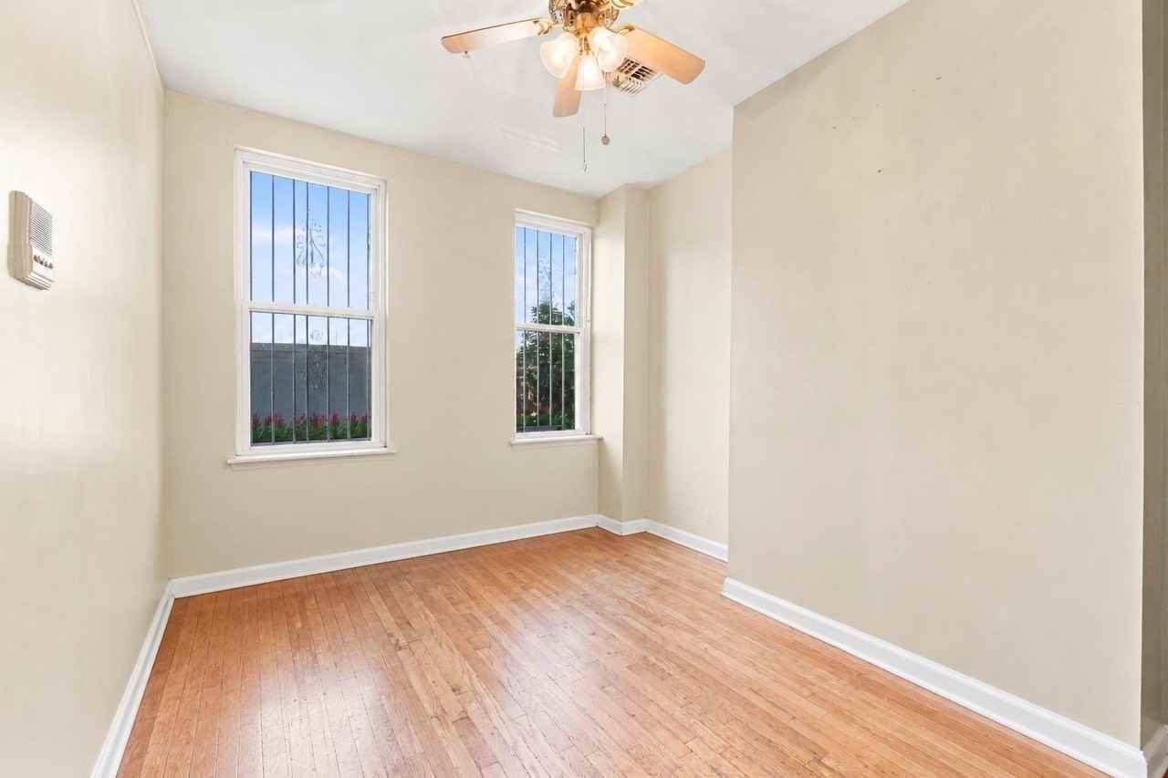 420 Monroe St #1L - Photo 3 of 18