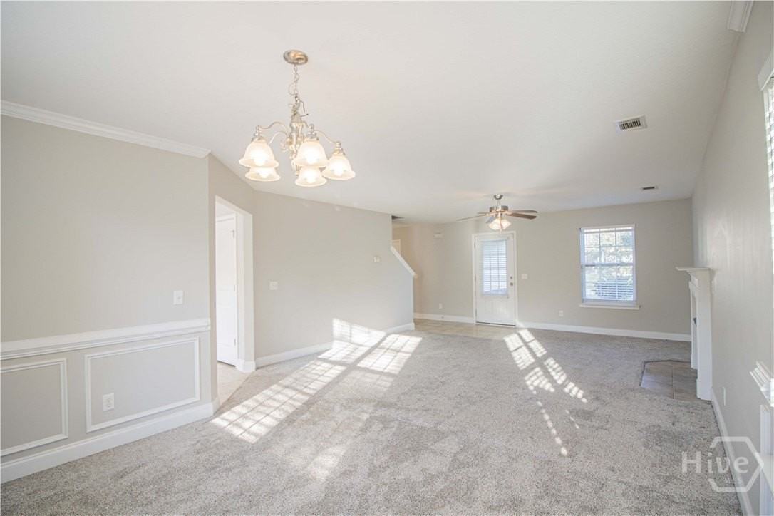 37 Wesleyan Dr - Photo 5 of 27