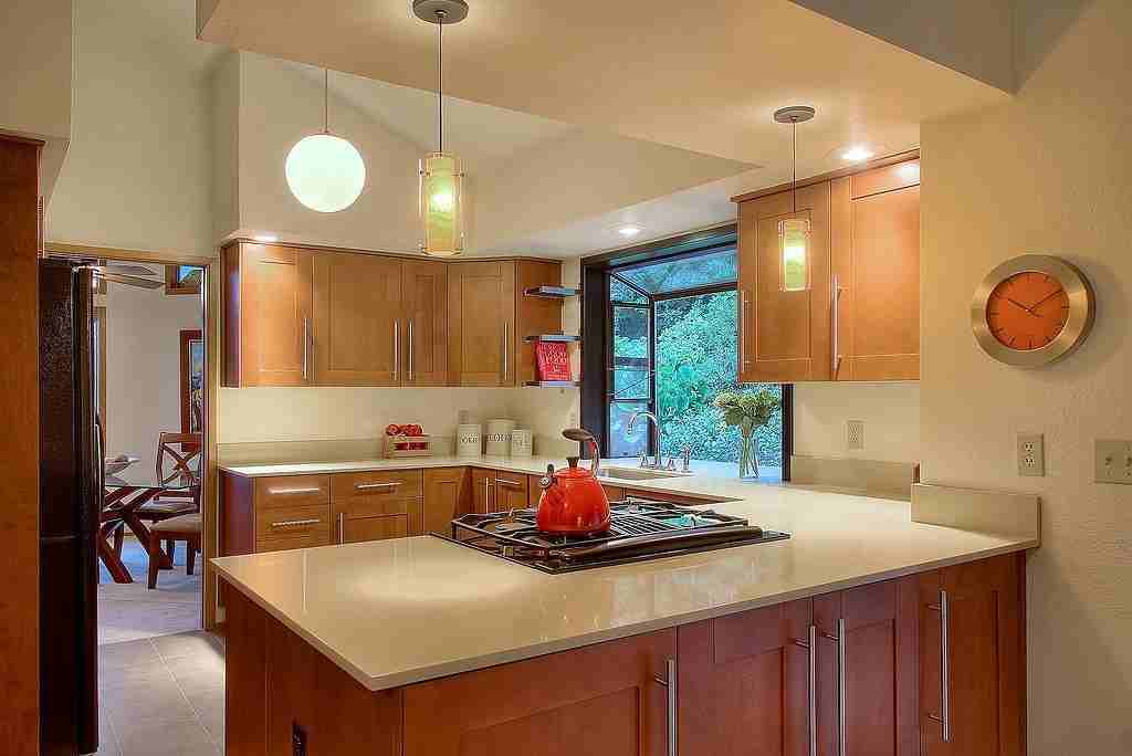 11208 Ne 62nd St #1 - Photo 5 of 15