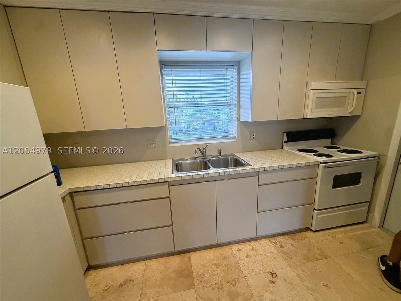 7550 Sw 82nd St #F204 - Photo 4 of 22