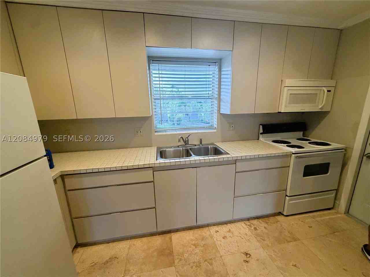 7550 Sw 82nd St #F204 - Photo 5 of 22