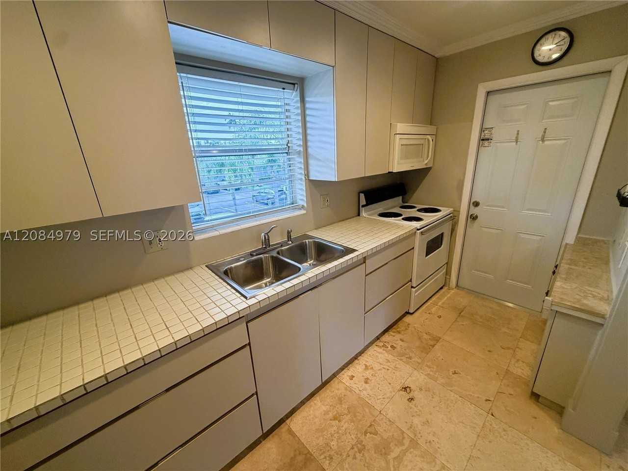 7550 Sw 82nd St #F204 - Photo 6 of 22
