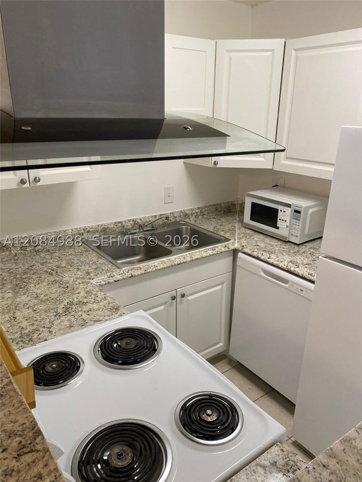 3016 Coral Ridge Dr #113B - Photo 7 of 14