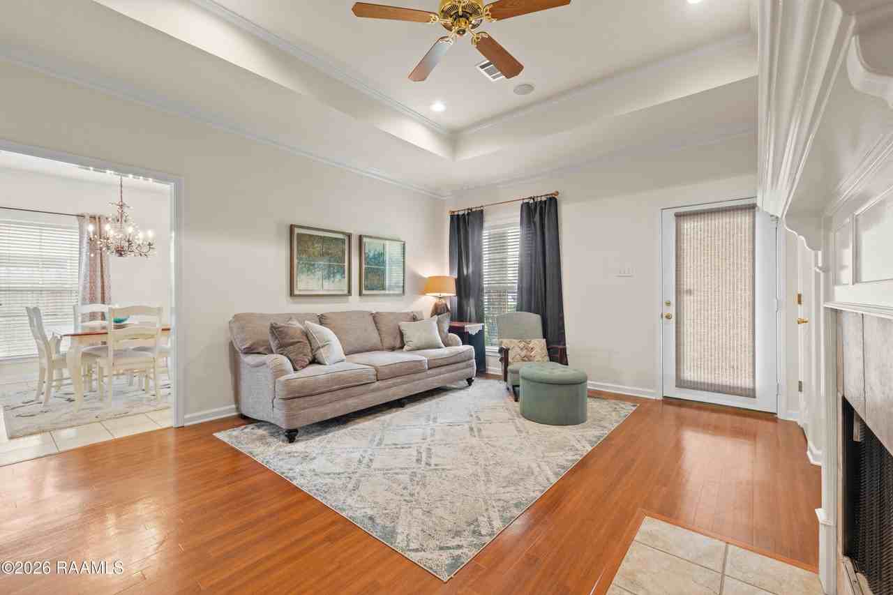 3040 Mark Twain St - Photo 5 of 26