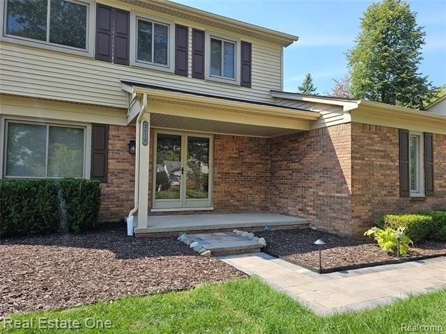 2070 Winchester Rd - Photo 3 of 26