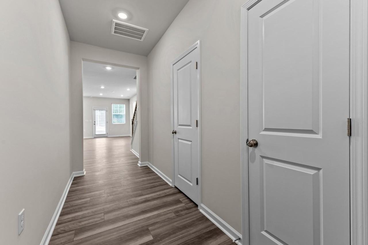 4900 Arkose Dr - Photo 3 of 50