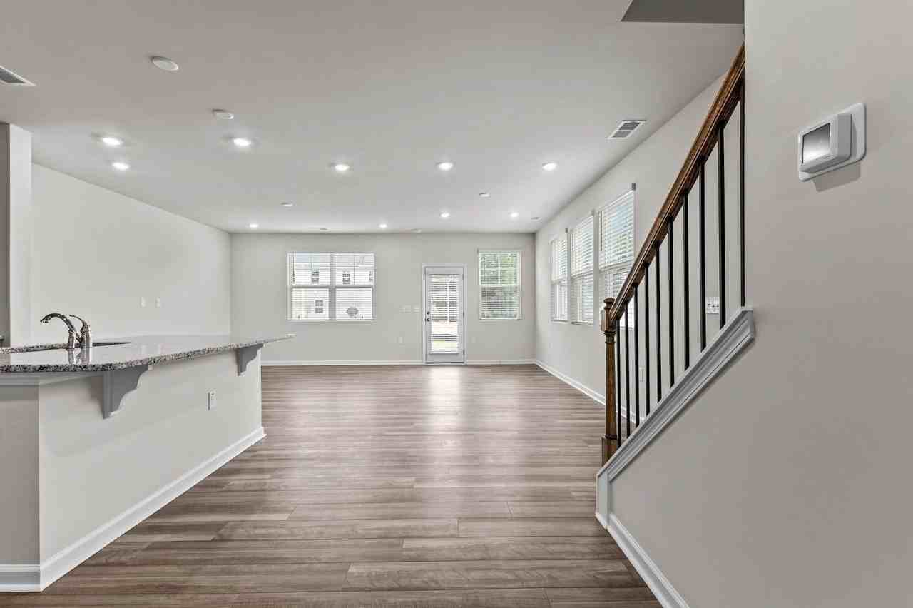4900 Arkose Dr - Photo 5 of 50