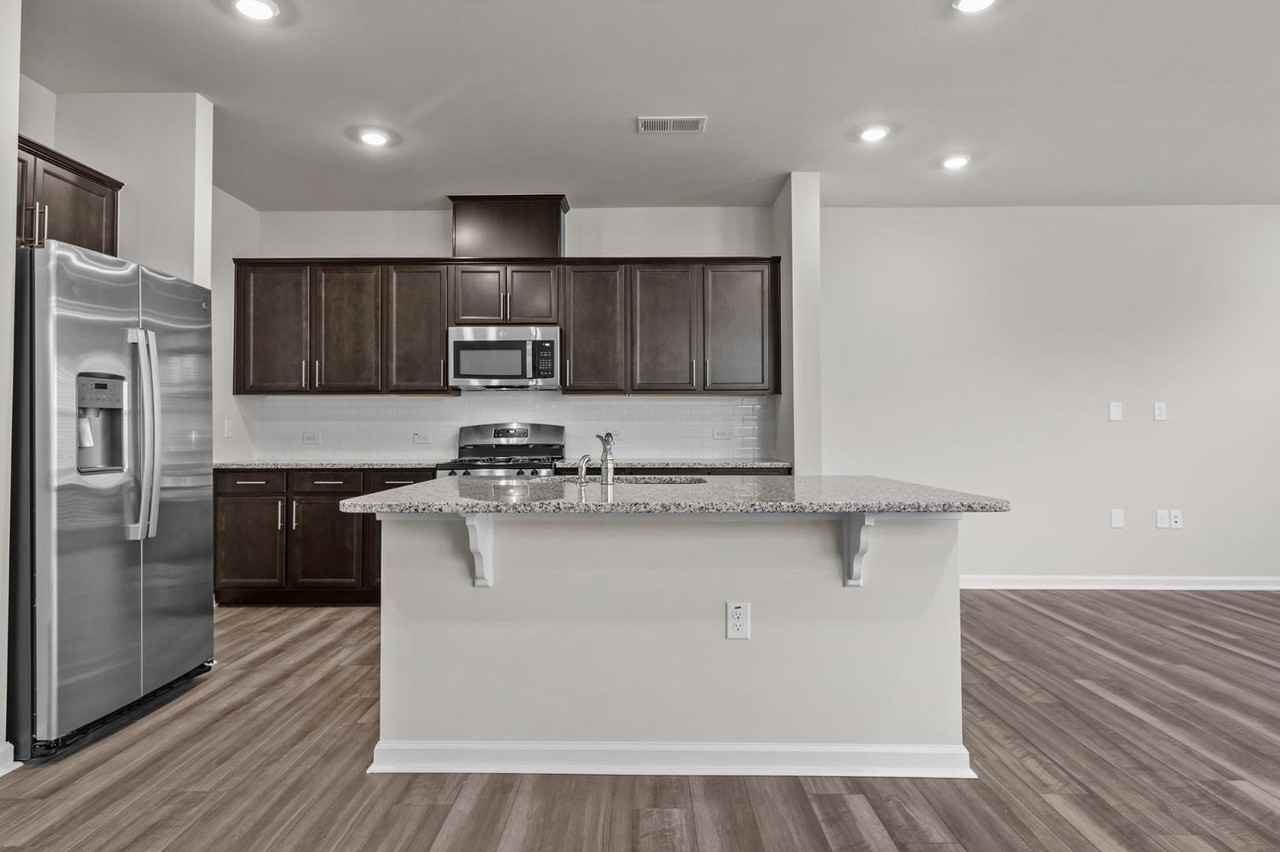 4900 Arkose Dr - Photo 6 of 50