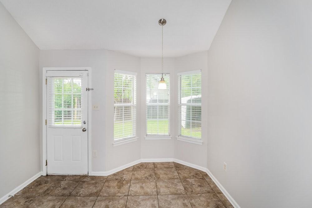 7054 Brady Hill Dr - Photo 6 of 16