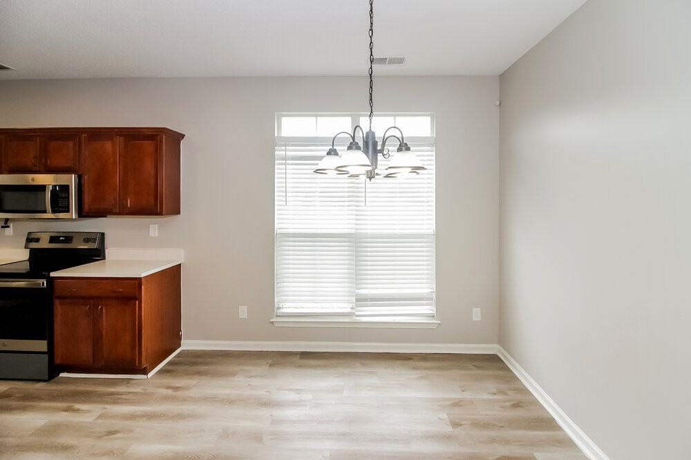 4860 Stirrup Dr - Photo 5 of 16