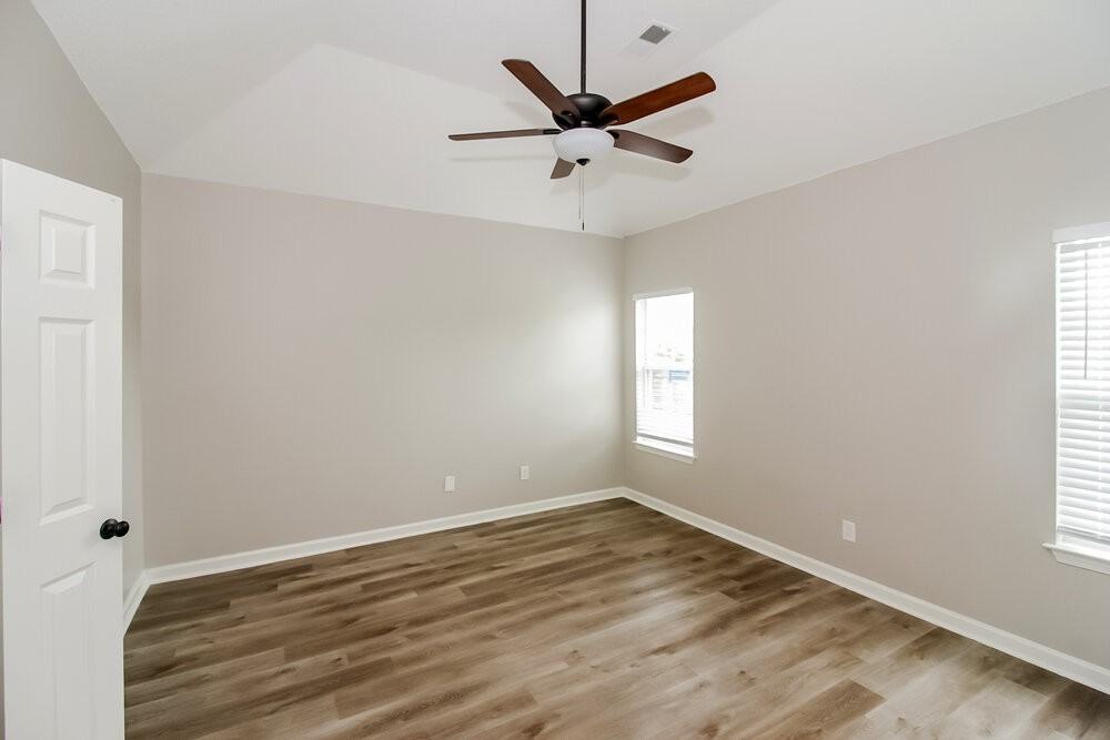 4860 Stirrup Dr - Photo 7 of 16