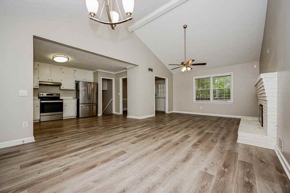 2621 Laurel Woods Ln Se - Photo 6 of 18