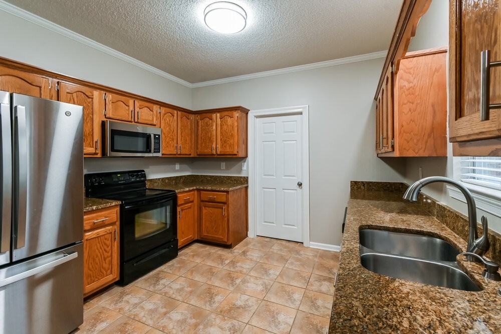 6669 Sandbourne W - Photo 7 of 16