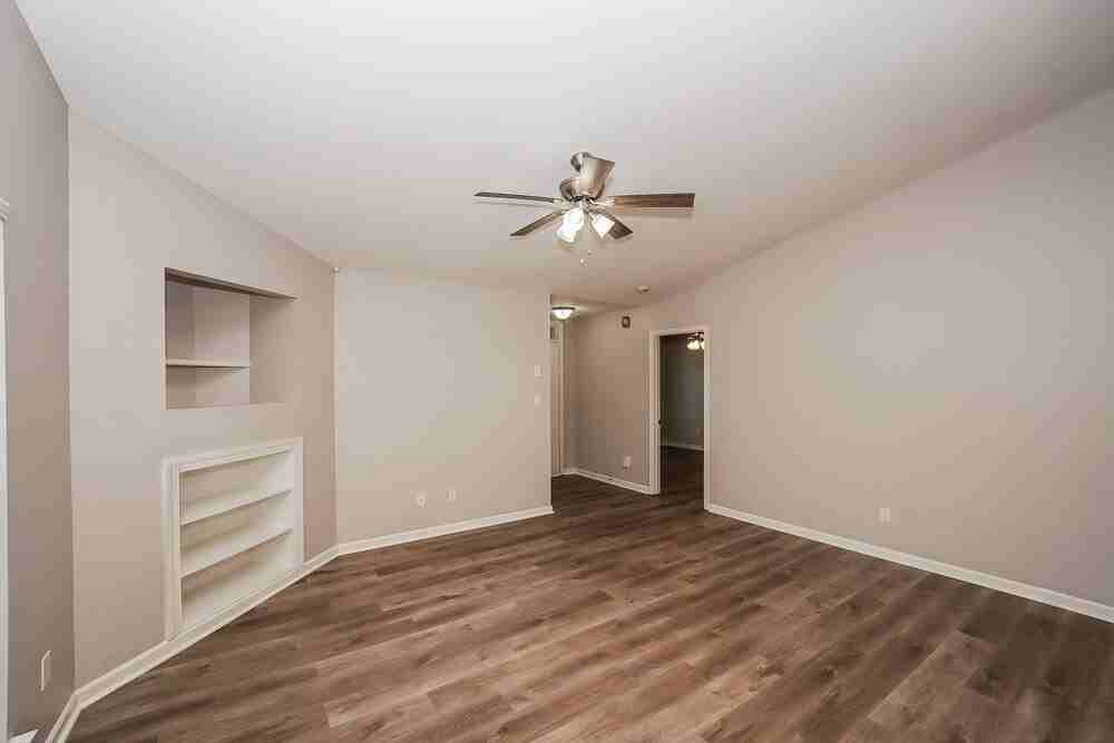 3002 Salmon River Dr - Photo 6 of 16