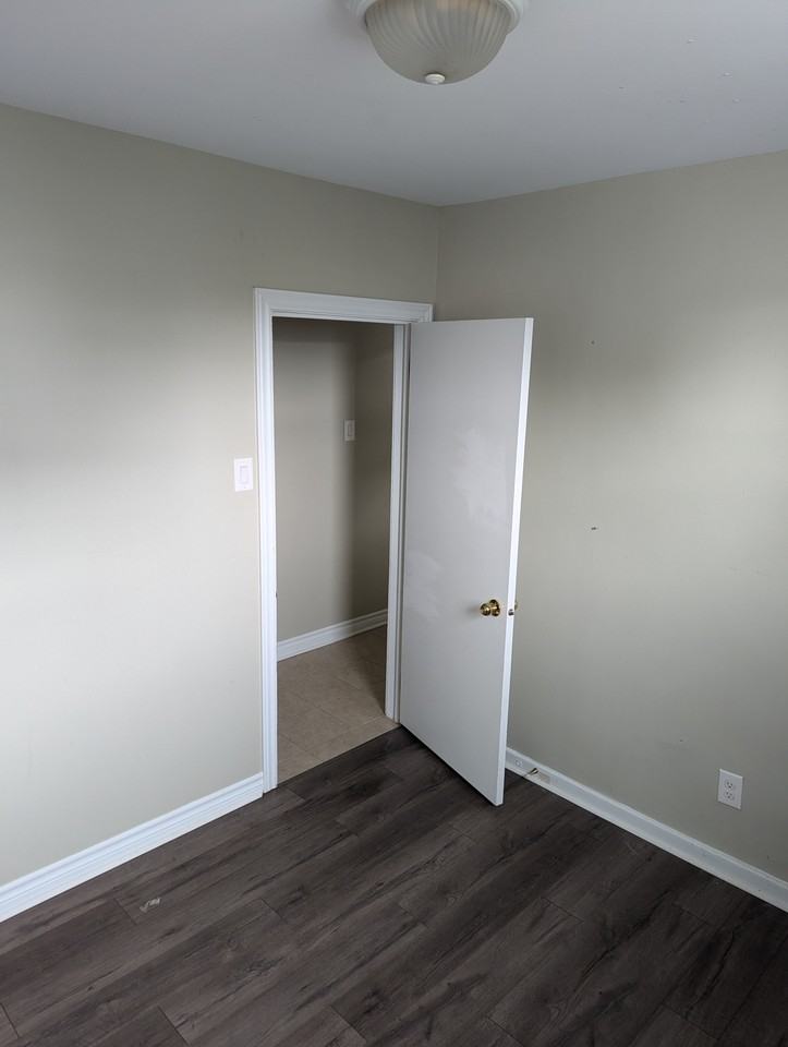 Parkdale Ave & Scott St #3 - Photo 7 of 19