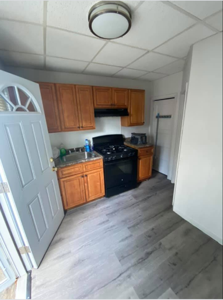 152 N Robinson St - Photo 3 of 11