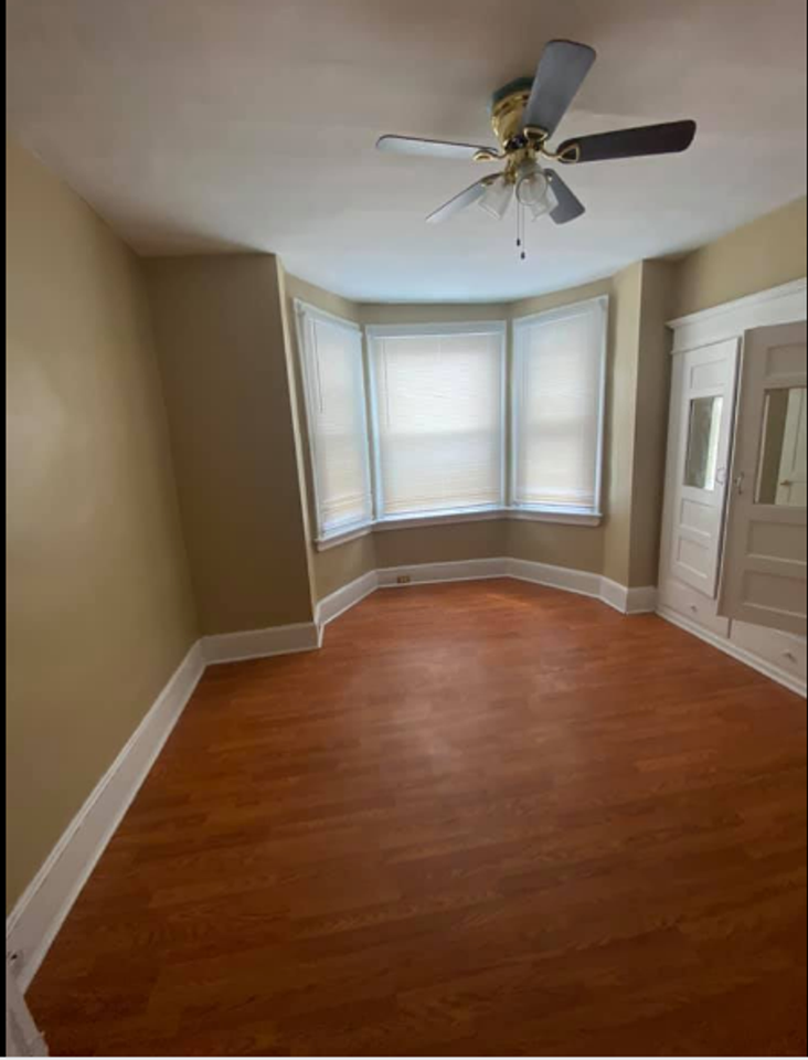 152 N Robinson St - Photo 6 of 11