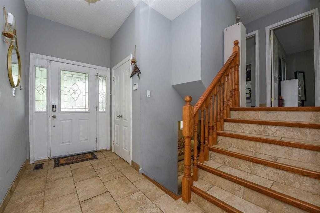 2 Marchbank Crescent - Photo 6 of 34