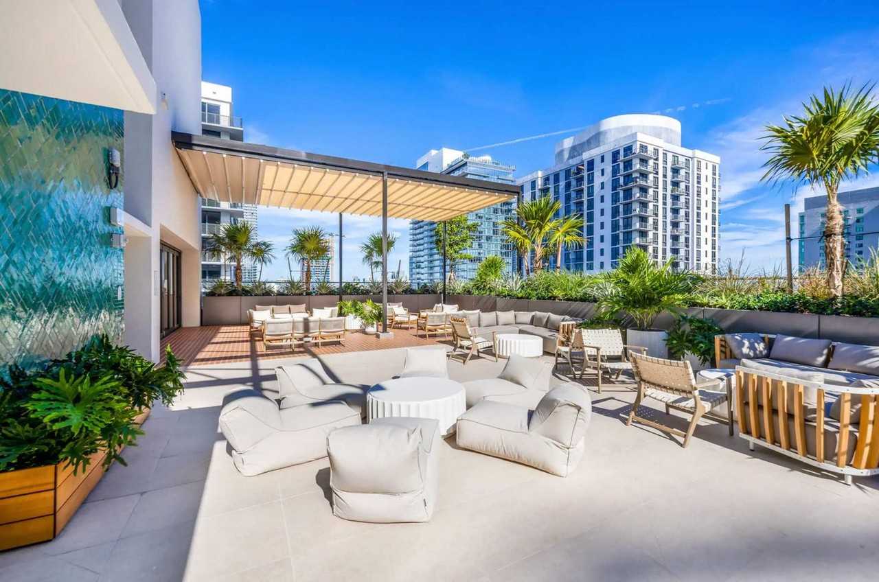 601 N Miami Ave #1625623P - Photo 7 of 43