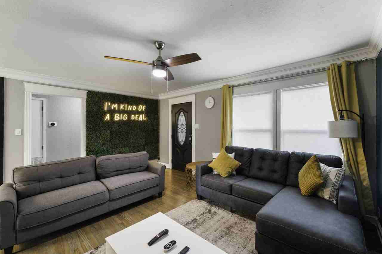 415 Circle Dr #1626238P - Photo 7 of 50