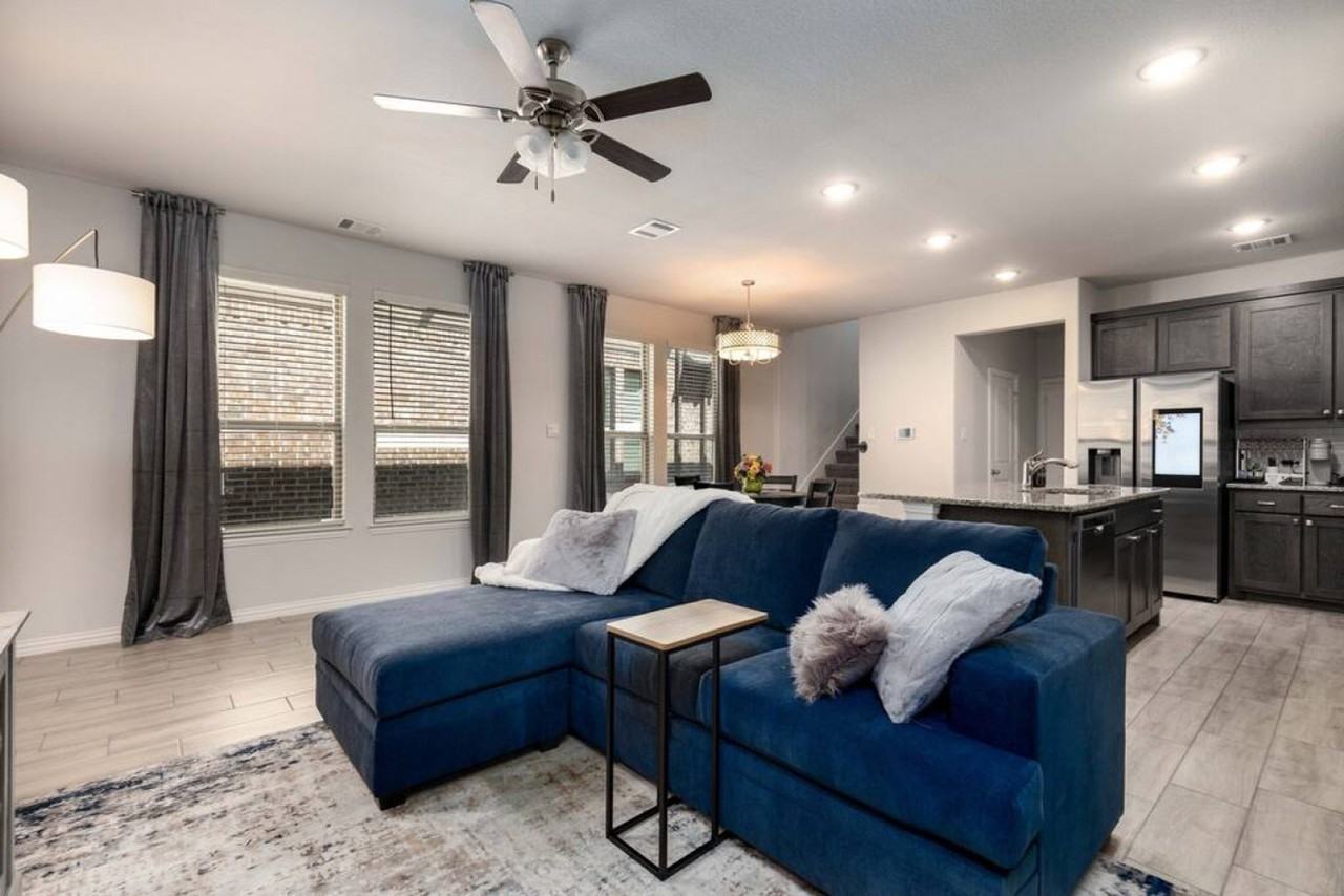 6704 Farsight Dr #1626234P - Photo 3 of 44